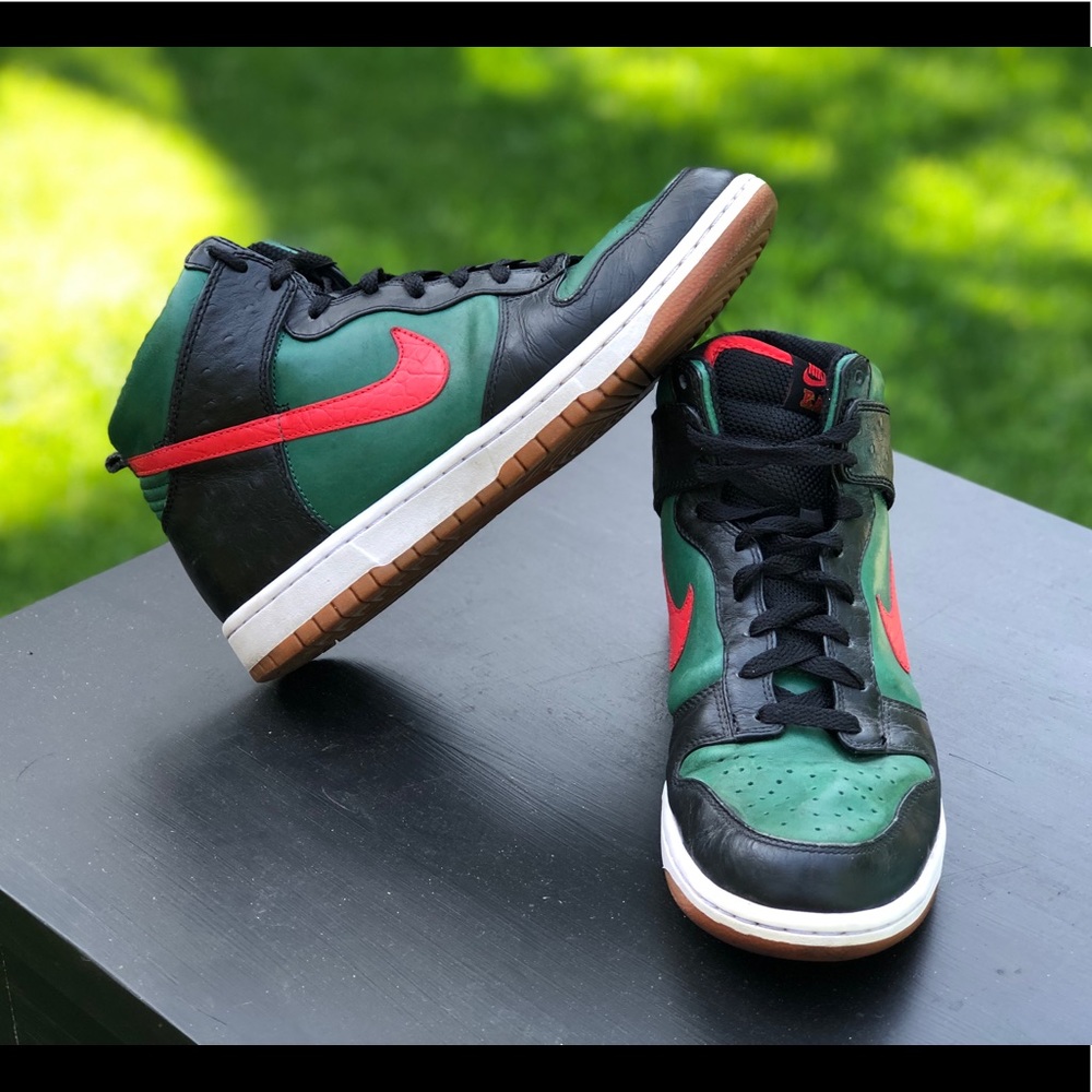 Nike Dunk High Supreme LE East